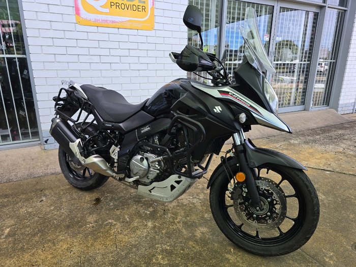 2017 Suzuki V-STROM 650 (DL650A) Black