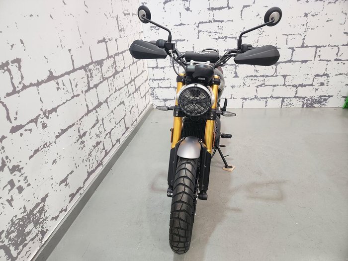 2025 Triumph Scrambler 400 X Scrambler Black