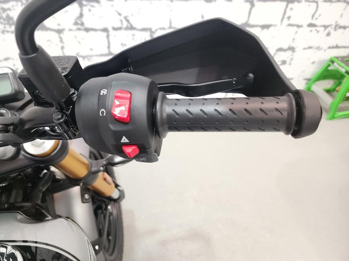 2025 Triumph Scrambler 400 X Scrambler Black