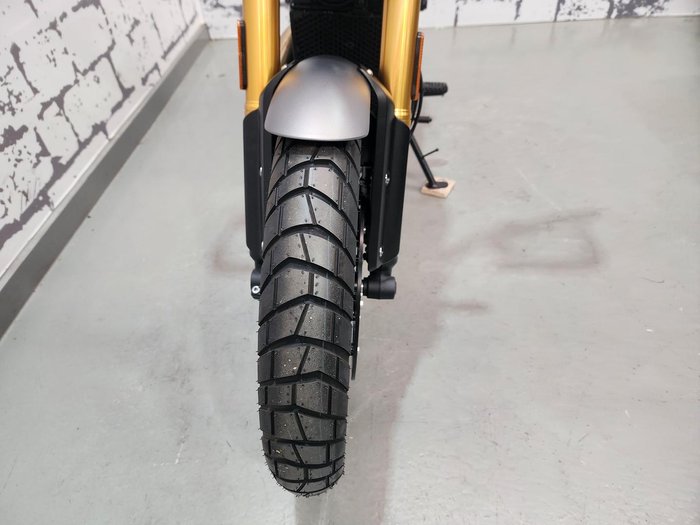 2025 Triumph Scrambler 400 X Scrambler Black