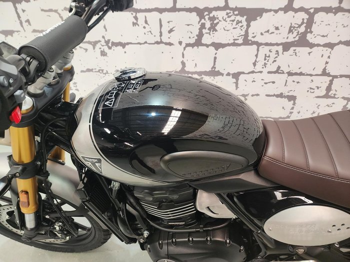 2025 Triumph Scrambler 400 X Scrambler Black