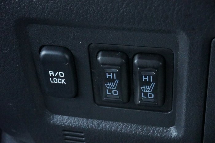 2020 Mitsubishi Pajero GLS
