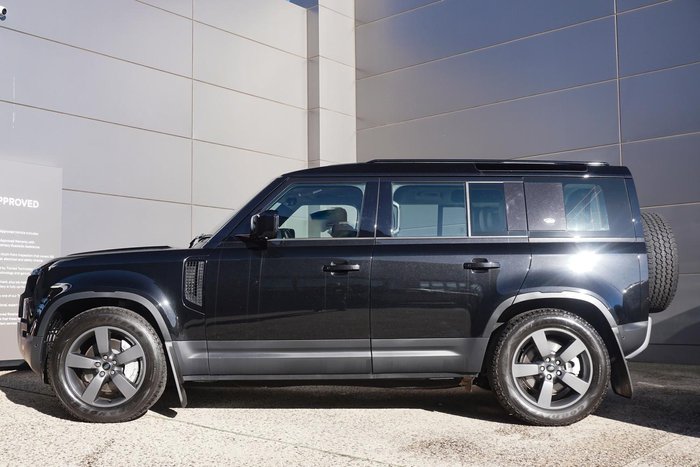 2023 Land Rover Defender 110 P400 SE