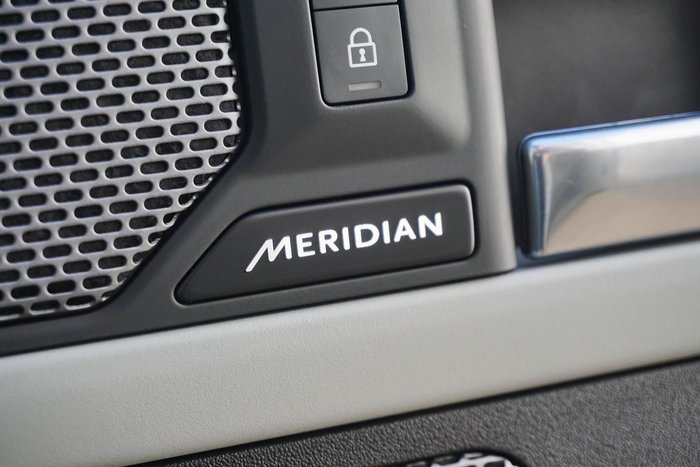 2023 Land Rover Defender 110 P400 SE