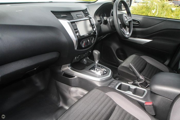 2024 Nissan Navara SL