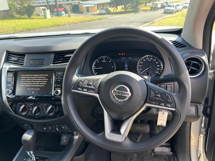 2024 Nissan Navara SL