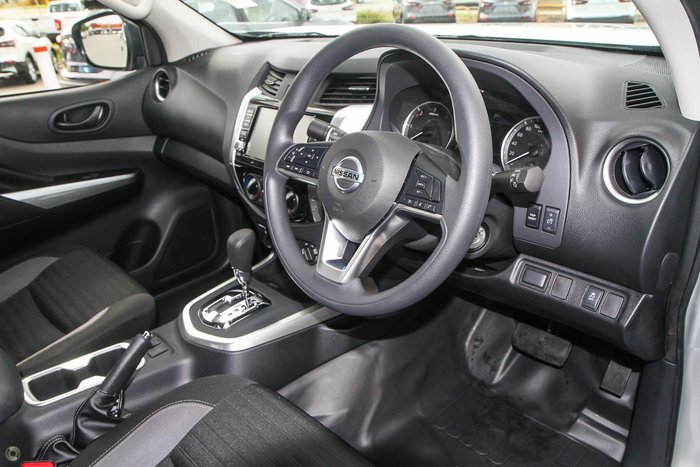 2024 Nissan Navara SL