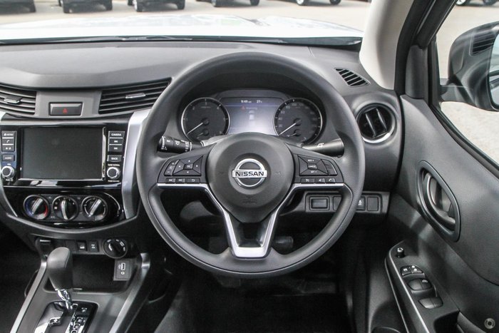 2024 Nissan Navara SL