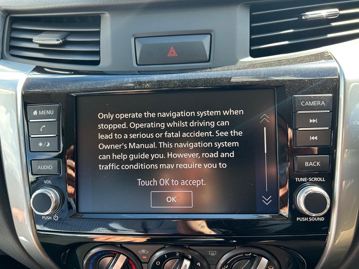 2024 Nissan Navara SL