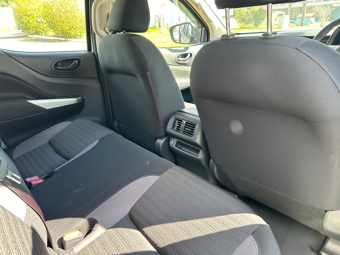 2024 Nissan Navara SL