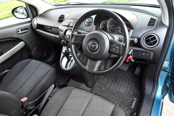 2011 Mazda 2 Neo