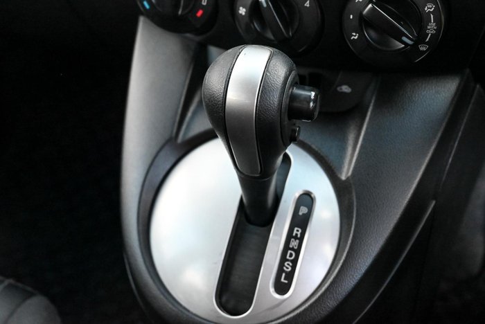 2011 Mazda 2 Neo