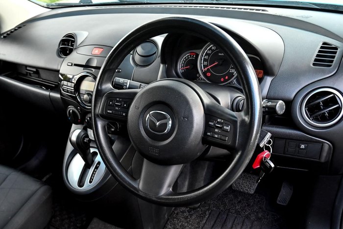 2011 Mazda 2 Neo