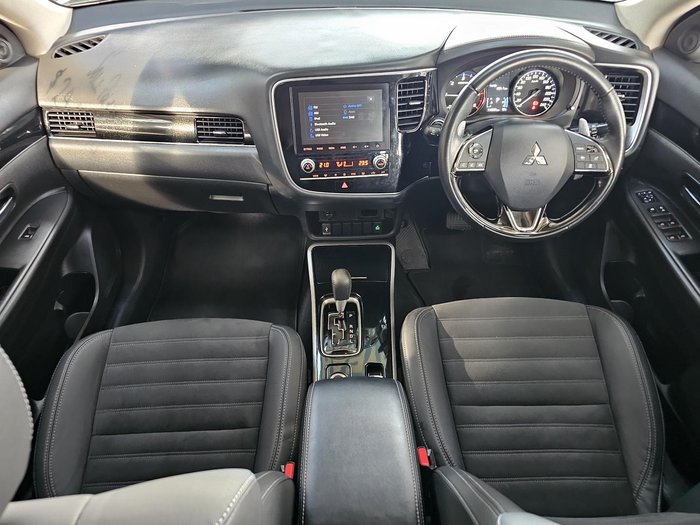 2020 Mitsubishi Outlander LS