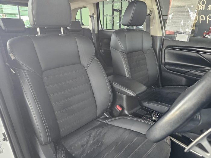 2020 Mitsubishi Outlander LS