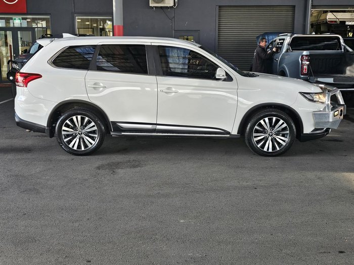 2020 Mitsubishi Outlander LS