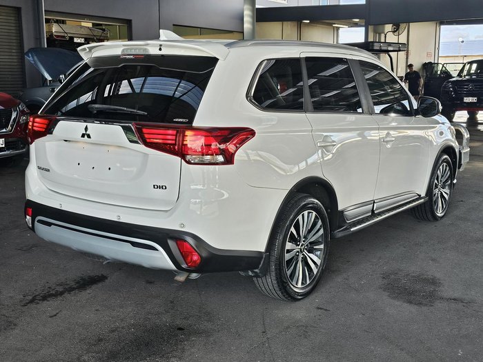 2020 Mitsubishi Outlander LS