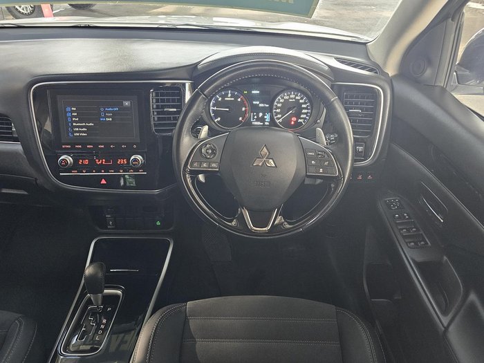 2020 Mitsubishi Outlander LS