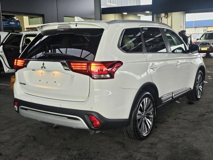 2018 Mitsubishi Outlander LS