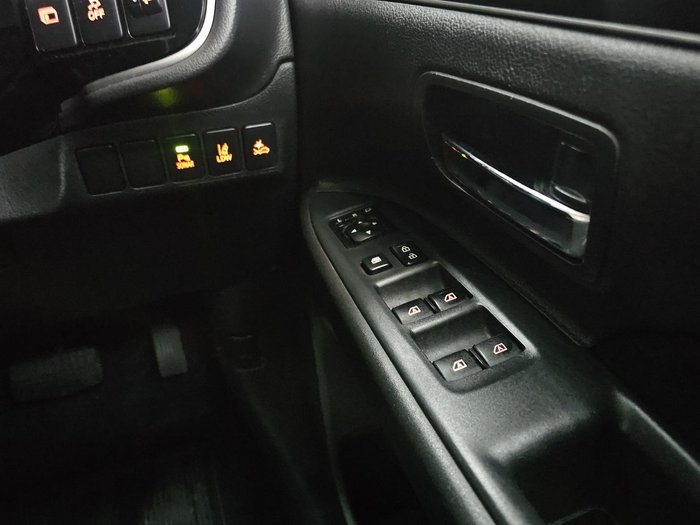 2018 Mitsubishi Outlander LS