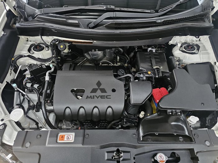 2018 Mitsubishi Outlander LS