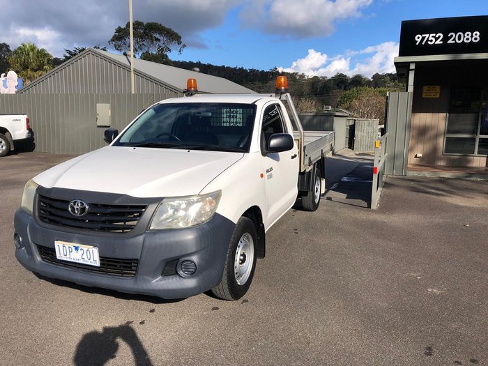 2014 Toyota Hilux Workmate TGN16R MY14 4x2 Glacier White