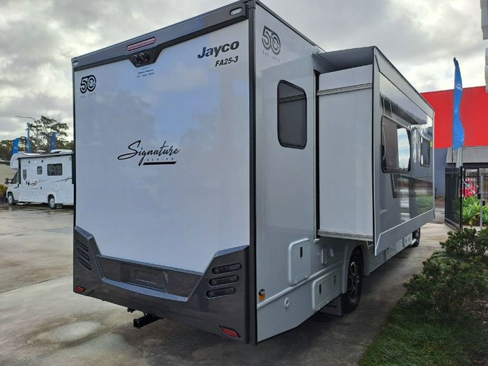 2025 JAYCO SIGNATURE FA.25-3.SG-MY25 SILVER