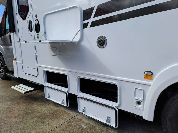2025 JAYCO SIGNATURE FA.25-3.SG-MY25 SILVER
