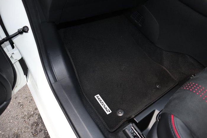 2025 Mazda 2 G15 GT