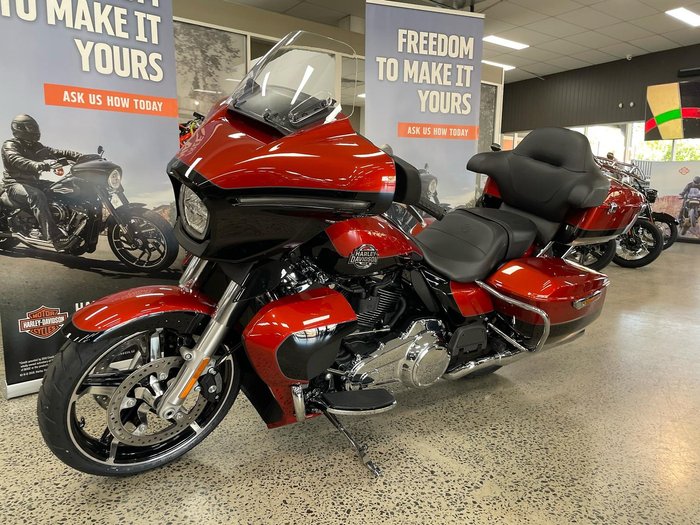 2025 Harley-Davidson Street Glide Ultra 117 (FLHXU) Touring Black