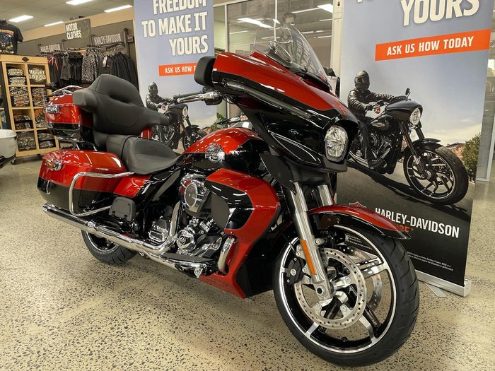 2025 Harley-Davidson Street Glide Ultra 117 (FLHXU) Touring Black