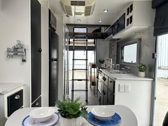 2013 Caria Toy Hauler 23'