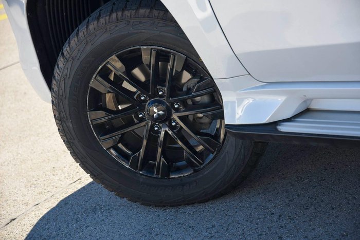 2023 Mitsubishi Pajero Sport GSR