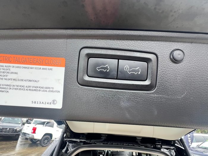 2022 Mitsubishi Pajero Sport Exceed