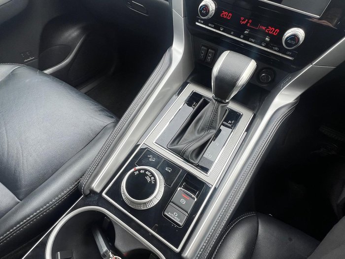 2022 Mitsubishi Pajero Sport Exceed