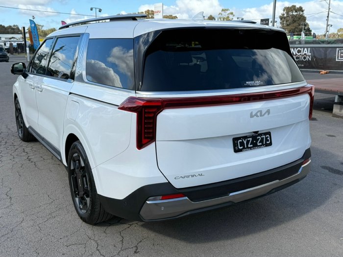 2024 Kia Carnival GT-Line