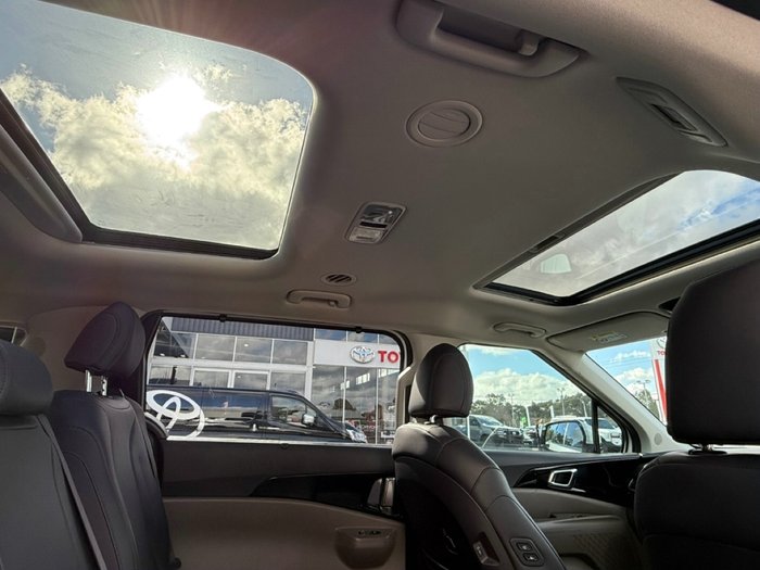 2024 Kia Carnival GT-Line