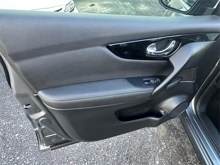 2016 NISSAN QASHQAI Ti