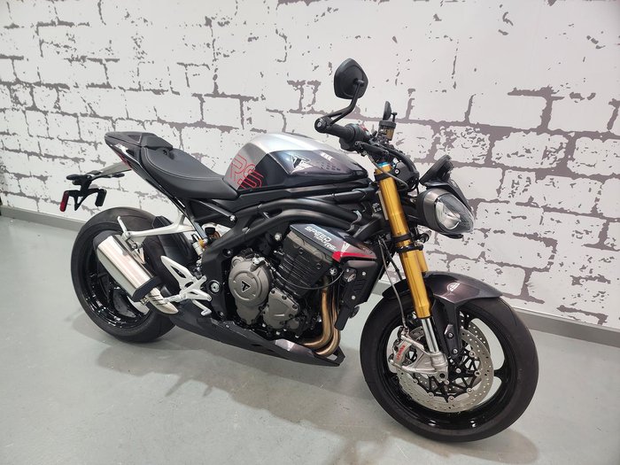 2025 Triumph Speed Triple RS 1200 Speed Triple Grey