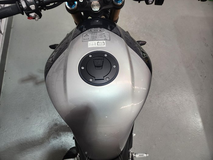2025 Triumph Speed Triple RS 1200 Speed Triple Grey