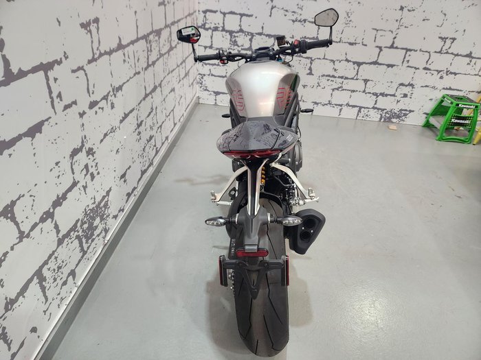 2025 Triumph Speed Triple RS 1200 Speed Triple Grey