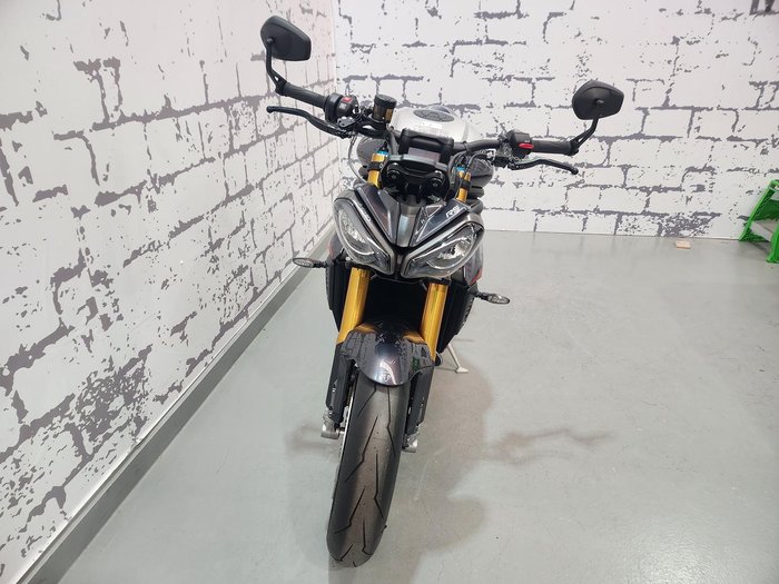 2025 Triumph Speed Triple RS 1200 Speed Triple Grey