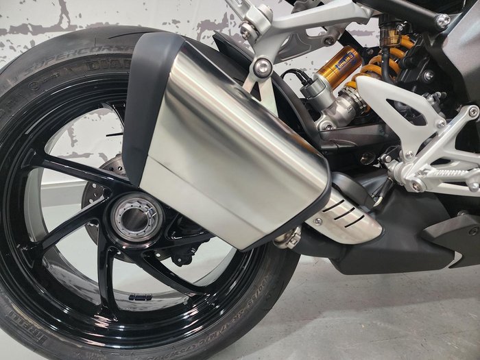 2025 Triumph Speed Triple RS 1200 Speed Triple Grey