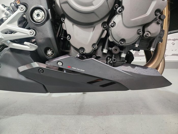 2025 Triumph Speed Triple RS 1200 Speed Triple Grey