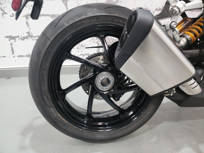2025 Triumph Speed Triple RS 1200 Speed Triple Grey