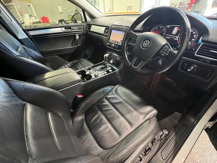 2016 Volkswagen Touareg 150TDI Element 7P MY16 Four Wheel Drive Pure White