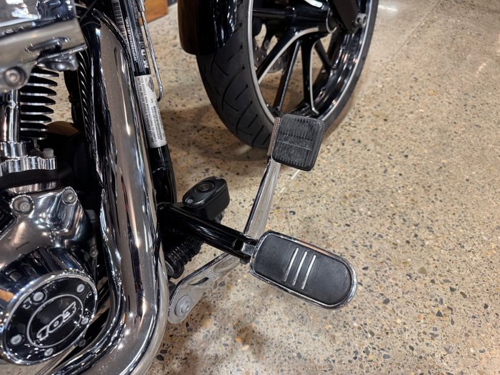 2013 Harley-davidson FXSB SOFTAIL BREAKOUT Black