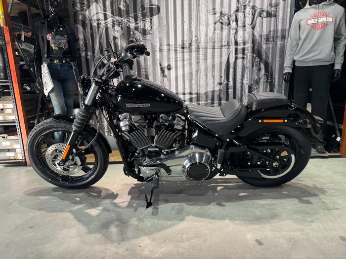 2025 Harley-davidson FXBB STREET BOB (117) Vivid Black