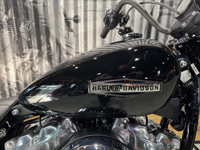 2025 Harley-davidson FXBB STREET BOB (117) Vivid Black