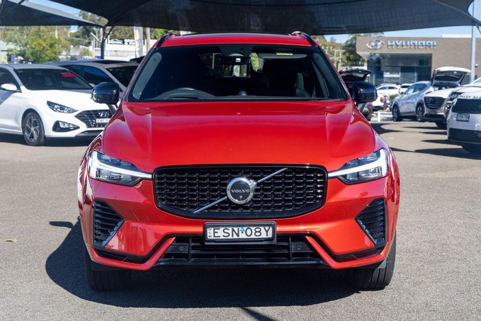 2022 Volvo XC60 Recharge Ultimate T8 Plug-In Hybrid